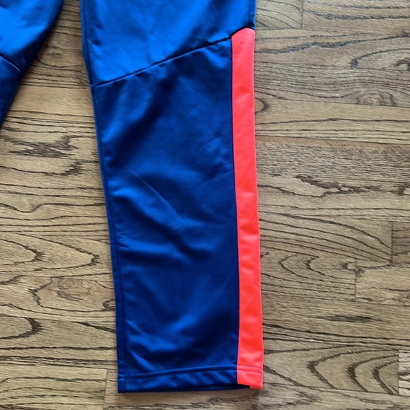 Puma contrast track pants.  Size L - Picture 2 of 7